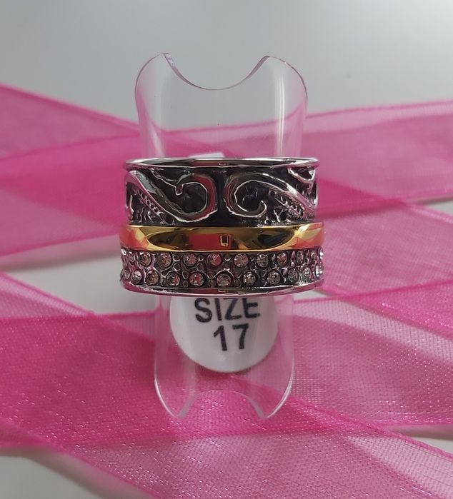 Anel bicolor, em aço, com zirconias. T17