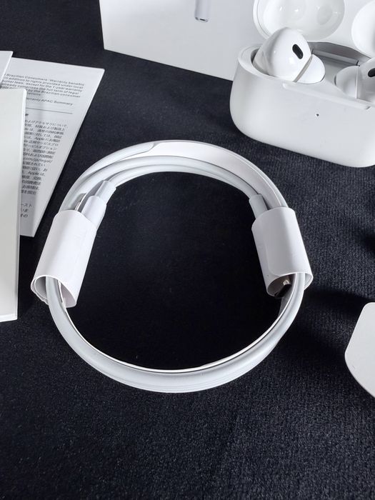 AirPods Pro com Cancelamento de Ruído