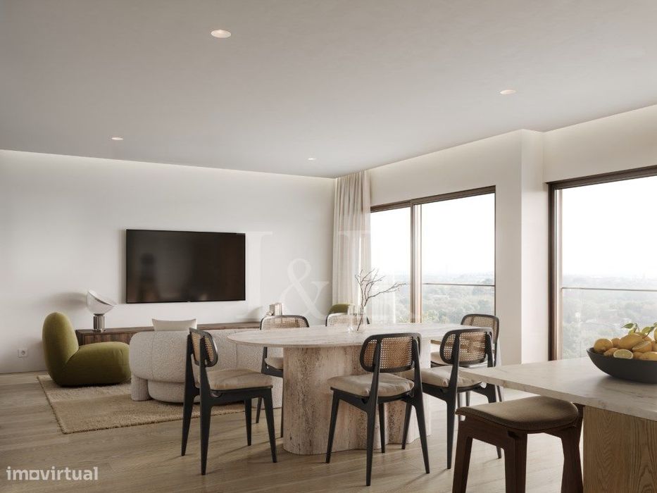 Apartamento T3 com grande terraço e estacionamento, Odivelas