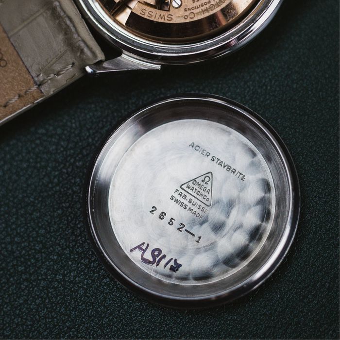 Relógio Omega Constellation Pie-Pan - Ref.2562 | Circa 1952