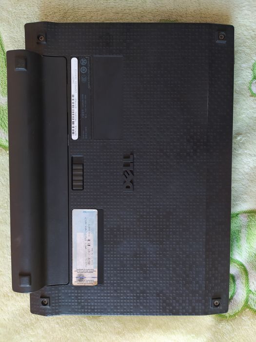 Ноутбук DELL Latitude 2120