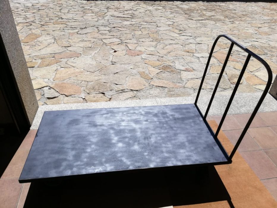 Carrinho de transporte de cargas