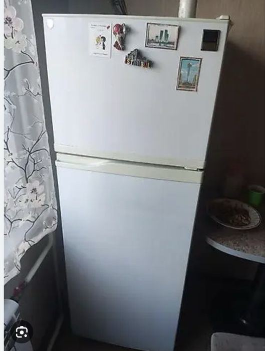 Отдам даром  кому надо заберите