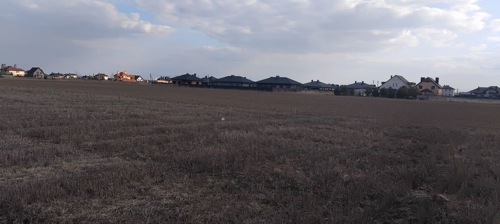 Земельна ділянка під забудову