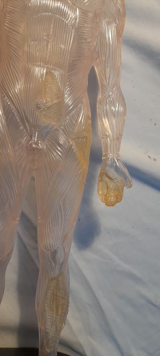 Homem de Plástico, figura com 41cm altura.