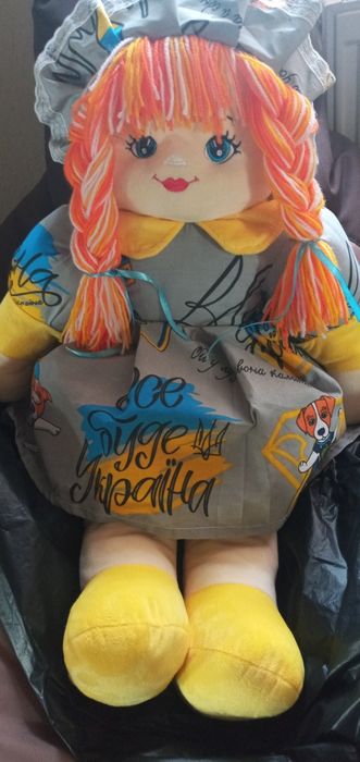 Лялька велика м'яка