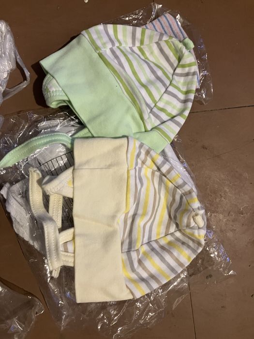 Czapeczki niemowlece nowe