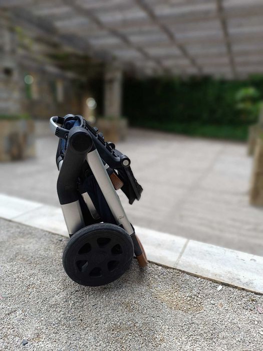 Carrinho Joolz Hub • Versão Premium Azul Marine + Extras