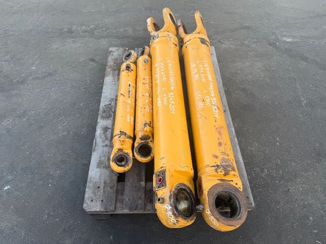 siłownik hydrauliczny komplet ładowarka kołowa liebherr l 564