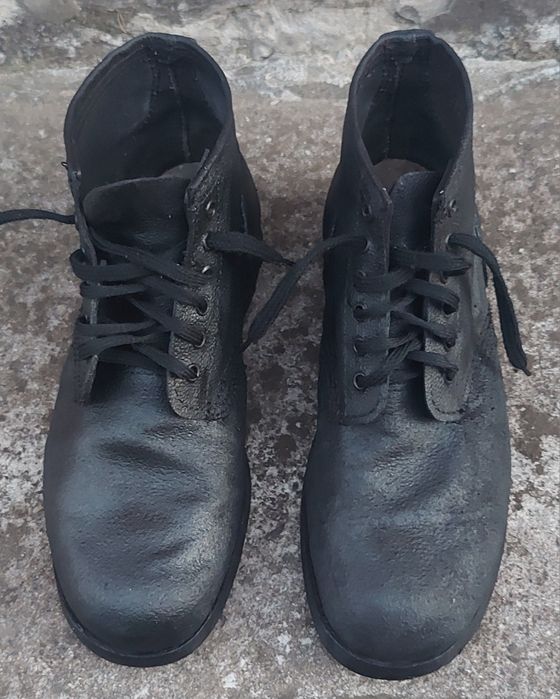 Продам рабочие ботинки