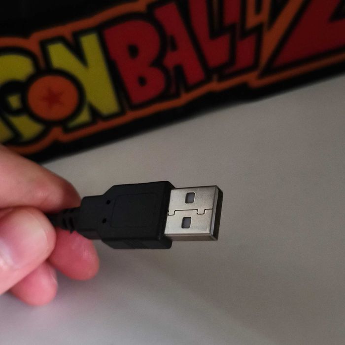 Luz de presença Dragon Ball Z com interruptor e ligação USB