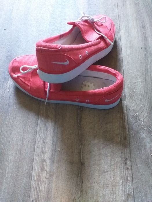 Nike trampki malinowe 40,5