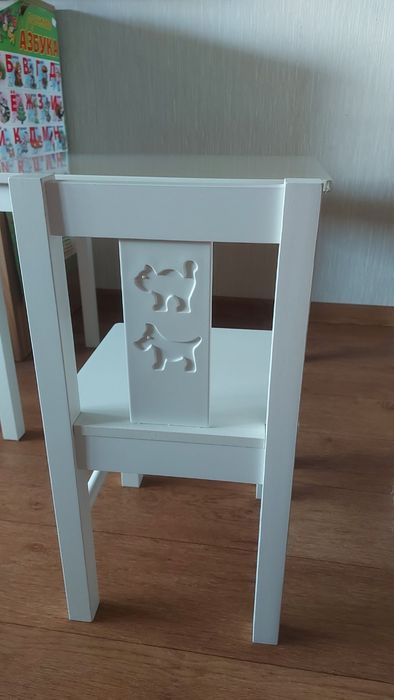 Дитячий стіл зі стільцем Ikea kritter