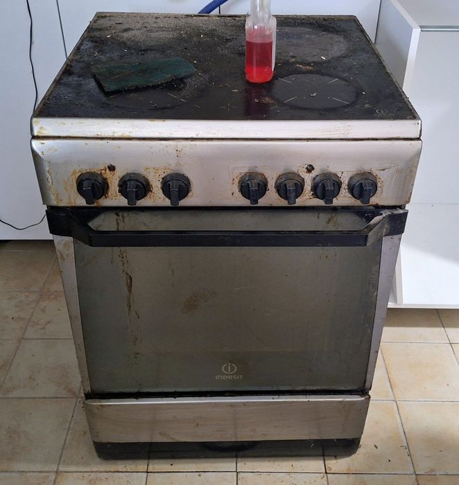 Fogão vitroceramica e forno usados Indesit