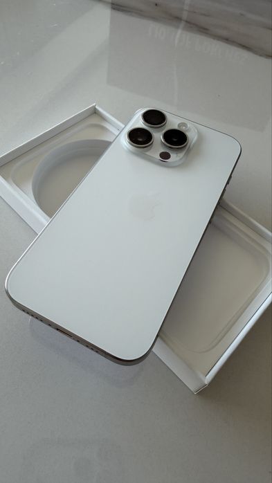 Iphone 15 Pro 128Gb Branco + capas