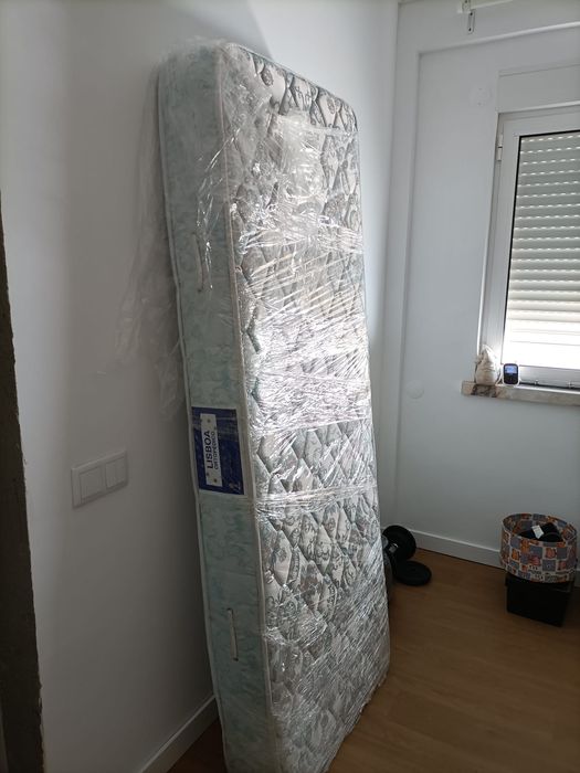 COLCHÃO cama solteiro.