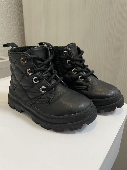 Дитячі черевики H&M