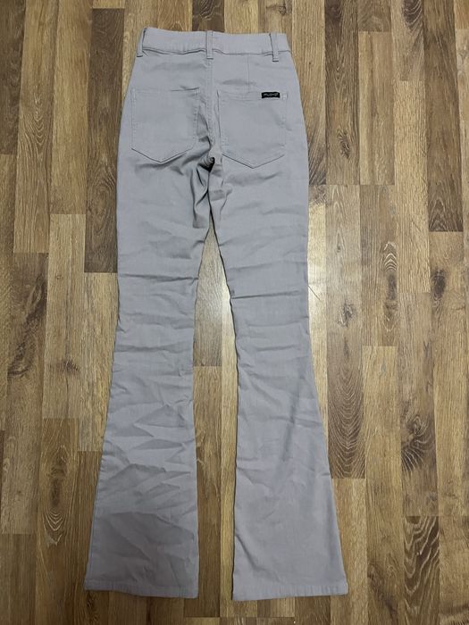 Сірі штани кльош