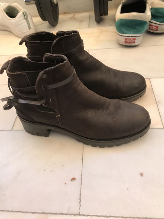 Botas em pele nobuck