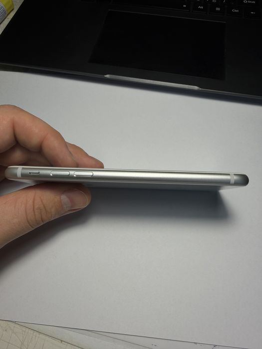 Iphone 8  64gb neverkock