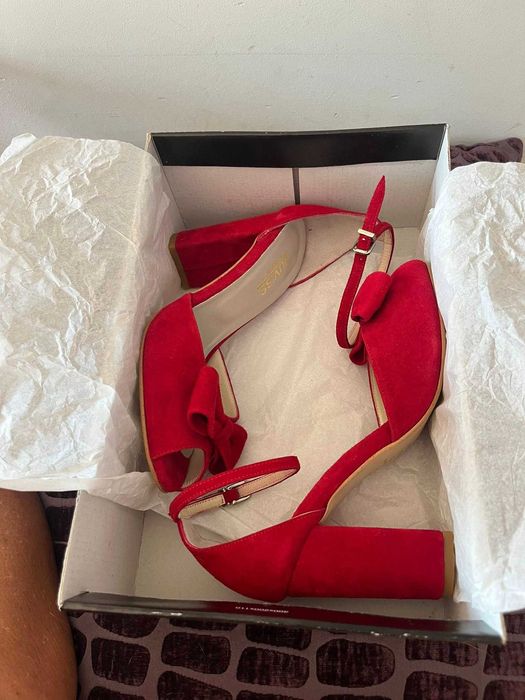 Liquidação TOTAL - Lote de calçado NOVO Senhora/Homem  do 35 ao 41...