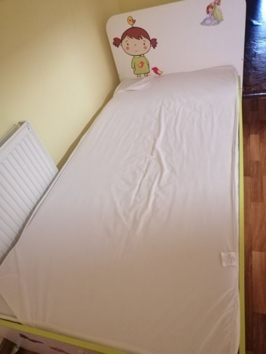 Ліжко односпальне