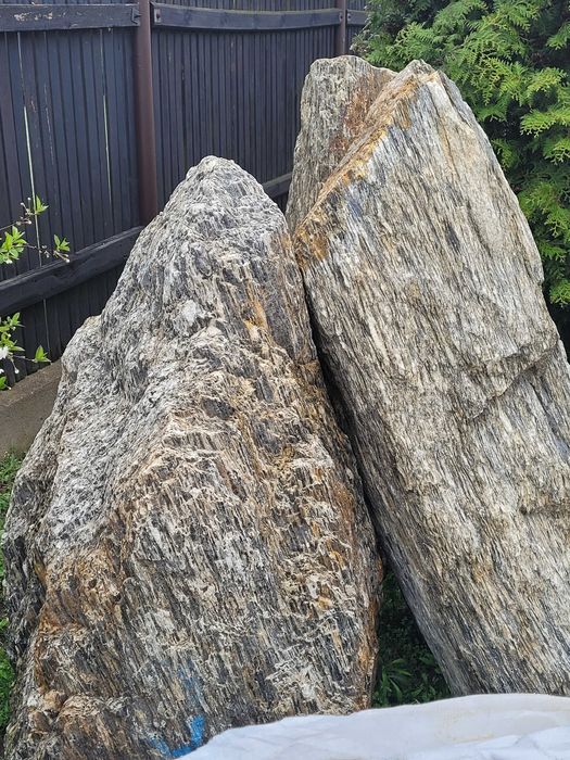 Kora kamienna serycytowa,