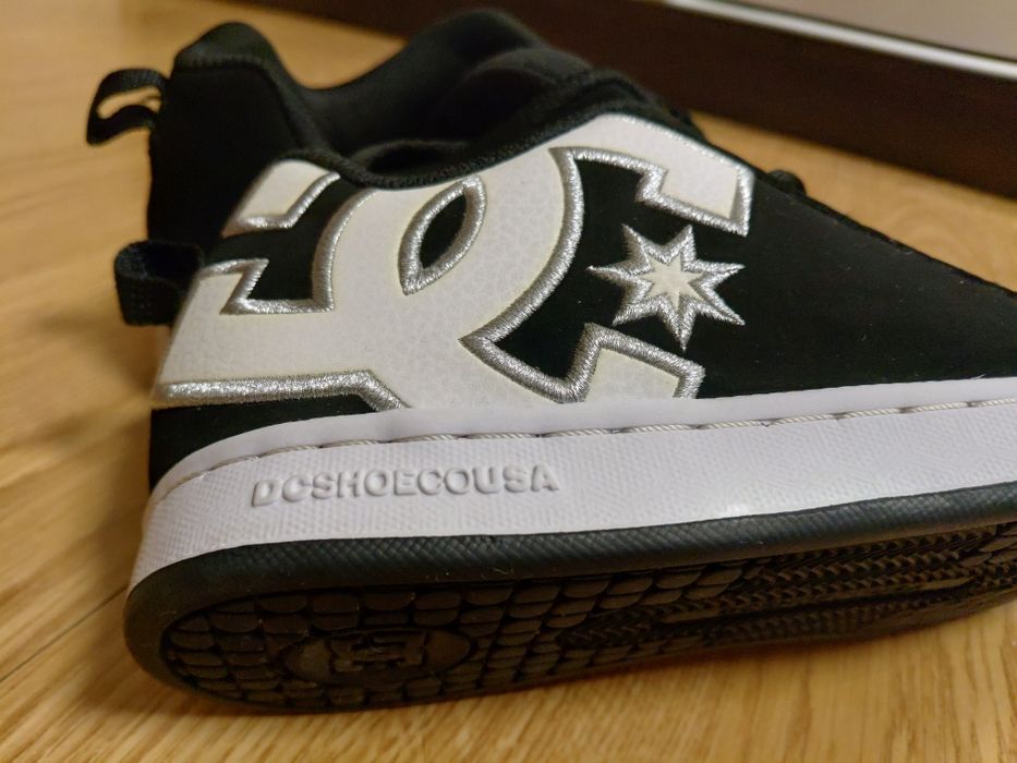 Кросівки  взуття Dcshoecousa 37 оригінал нові