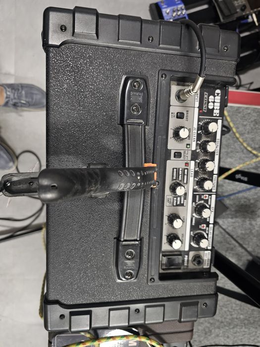 Roland Cube 60 Amplificador Guitarra Electrica