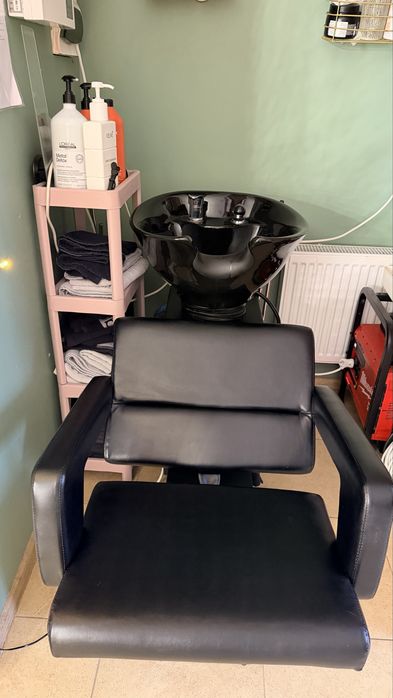 Ресепшн, крісло перукаря, дзеркало для салону краси