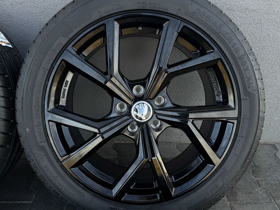 SKODA SUPERB III 3 koła letnie 235/45r18 ROADX Felgi PLATIN Germany NOWE