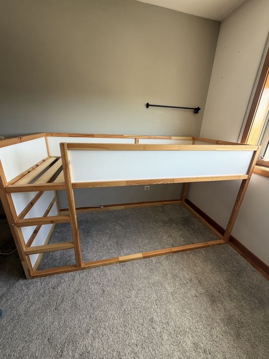 Cama Kura (ikea) 90x200cm