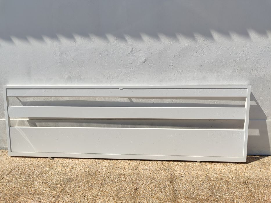 Vendo portão lacado a branco