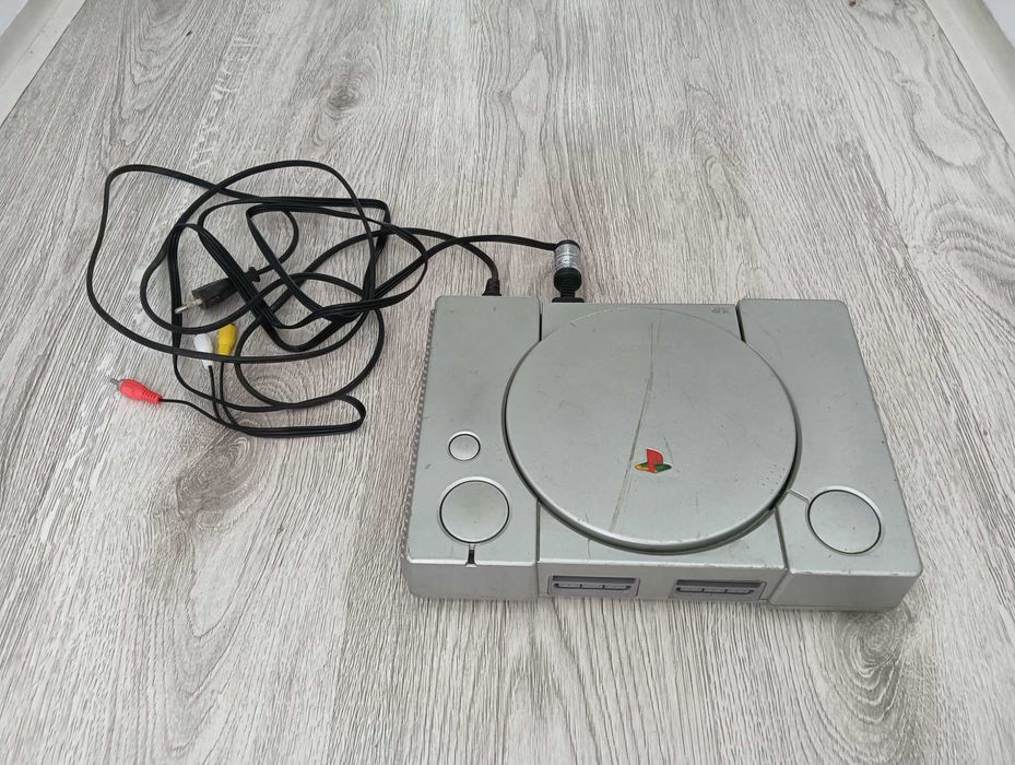Playstation 1 konsola ,okablowanie , zasilacz , PS 1  sony