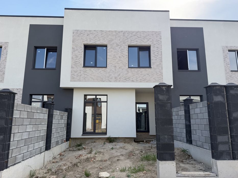 Продам 4к котедж з міськіми мережами!