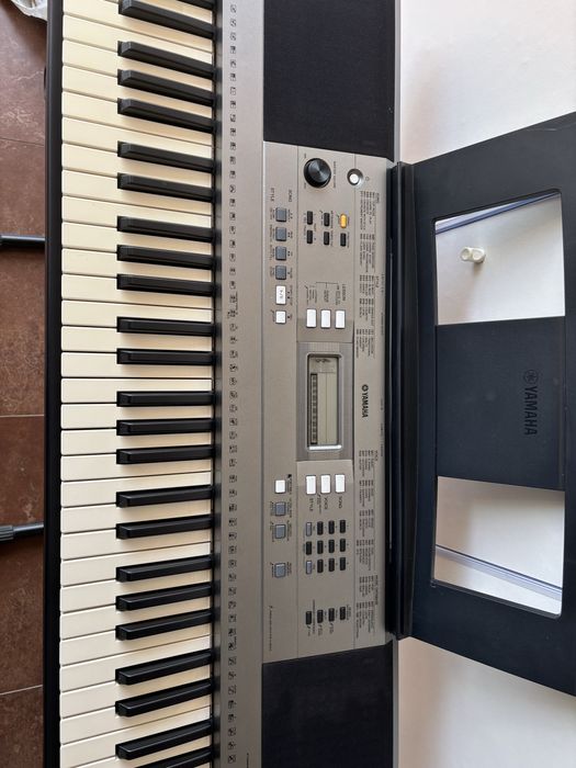 Piano Yamaha psrE353