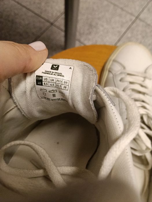 Sapatilhas/ tenis VEJA, brancas, nº 40