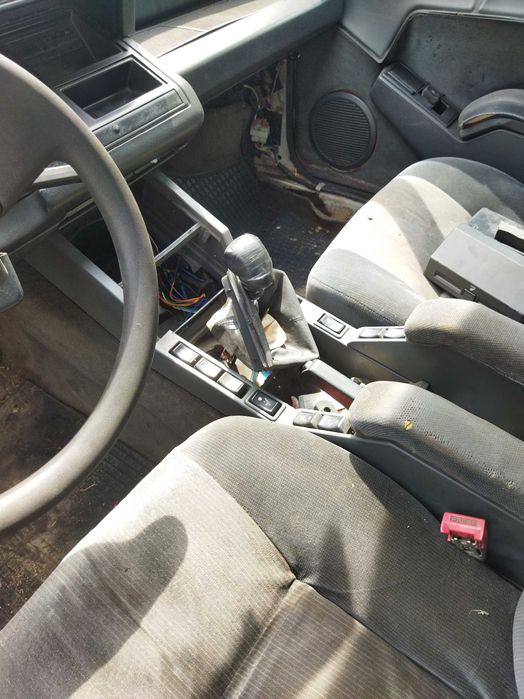 Запчасти к Renault 25 2.2 i.