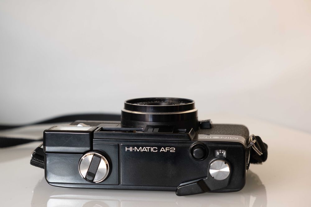 Câmara Fotográfica Analógica Compacta - Minolta Hi-Matic AF2