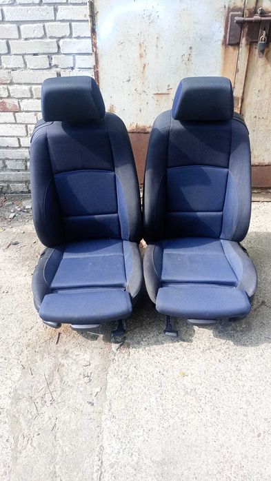 Fotele kanapa boczki BMW E81