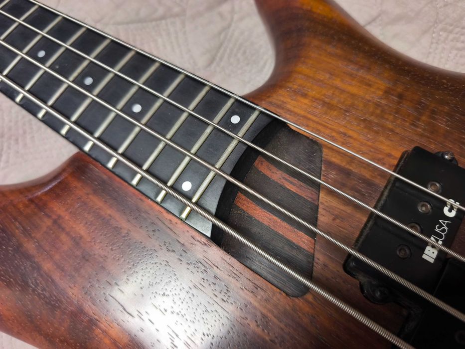 Bass Guitar Ibanez SR1500
