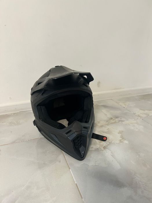Шолом Raven розмір L