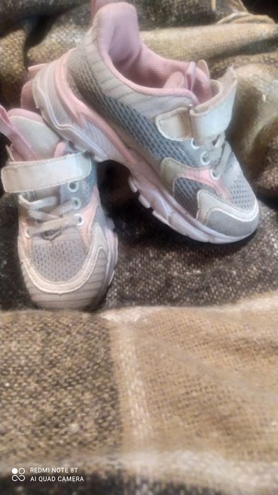 Кросовки дитячі на дівчинку