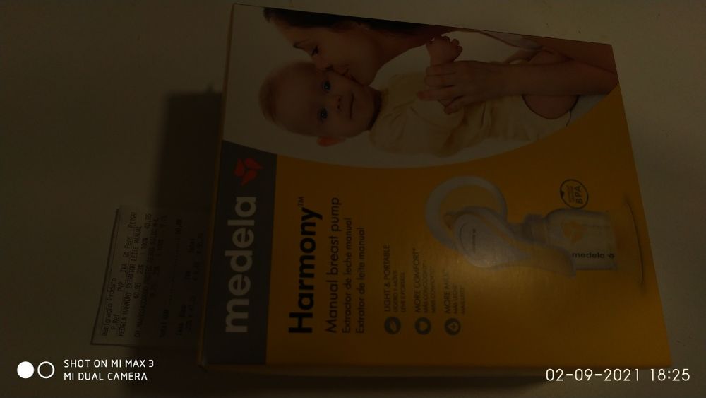 Manual breast pump.428114964885678082