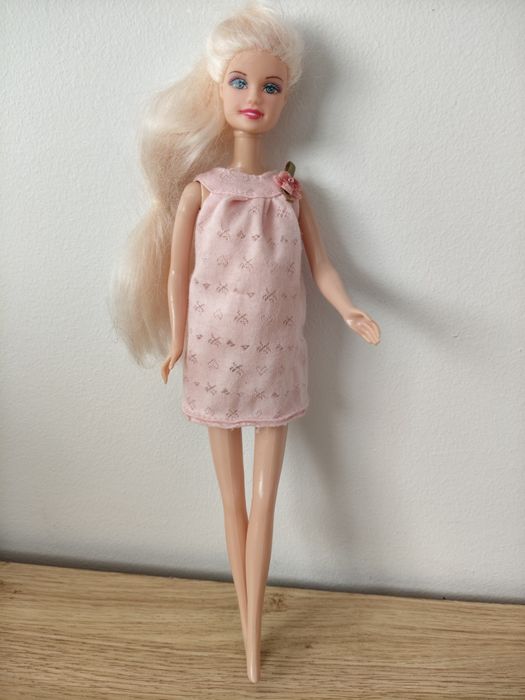 Lalka w ciąży z brzuszkiem