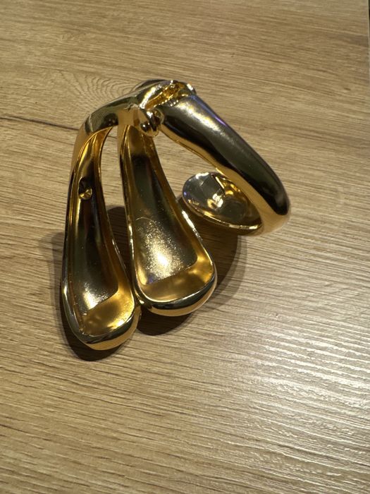 Sztywna branzoletka. Mankietowa   Damska