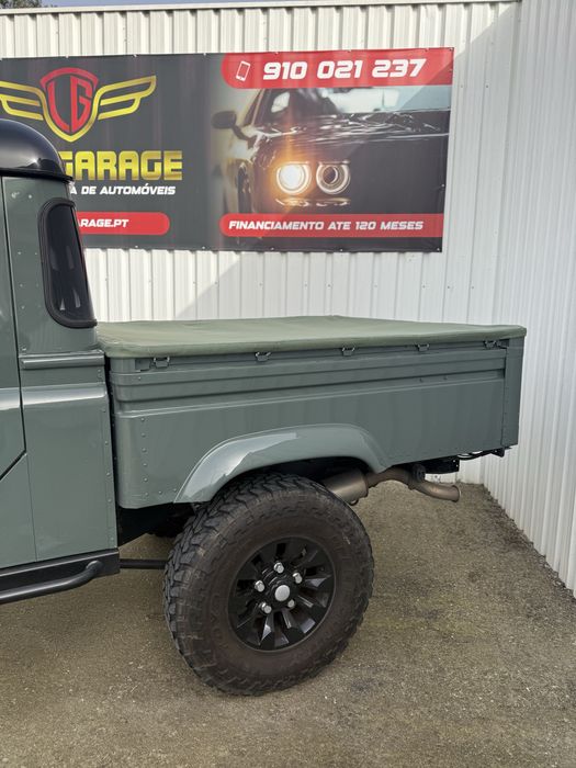 Land Rover Defender  - 130