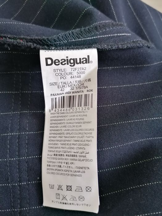 Piękna elegancka spódnica Desigual