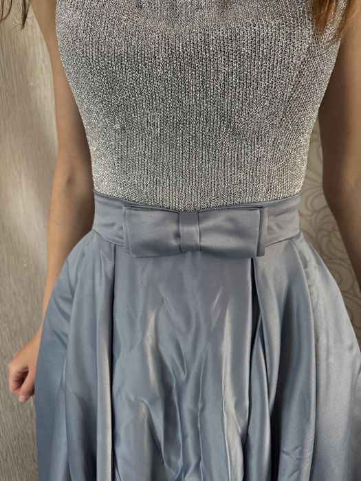 Вечірня сукня на випускний