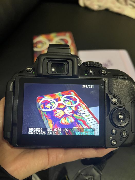 Nikon D3500  + Lente 18-55mm - pouco usada